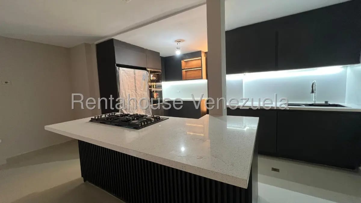Hermoso apartamento en venta planta baja actualizado, edf.Sierra Bonita, Zapara. Maracaibo
