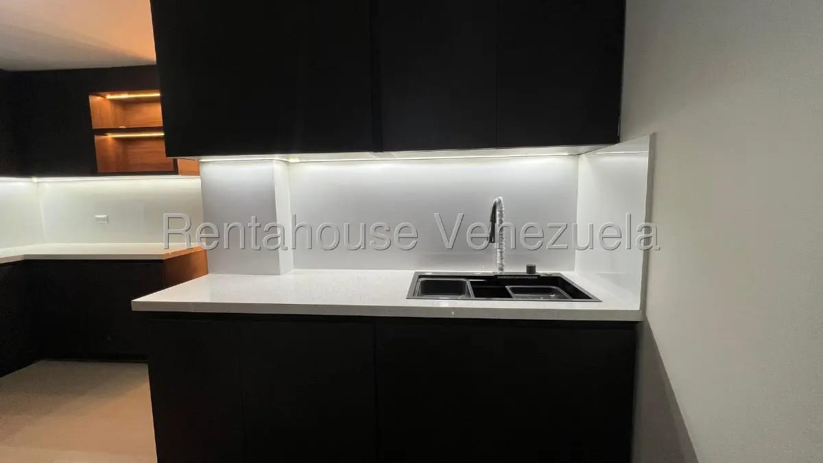 Hermoso apartamento en venta planta baja actualizado, edf.Sierra Bonita, Zapara. Maracaibo - 6