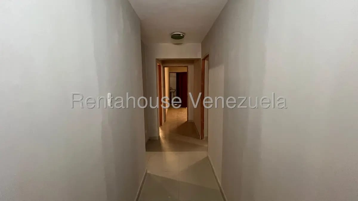 Hermoso apartamento en venta planta baja actualizado, edf.Sierra Bonita, Zapara. Maracaibo - 8