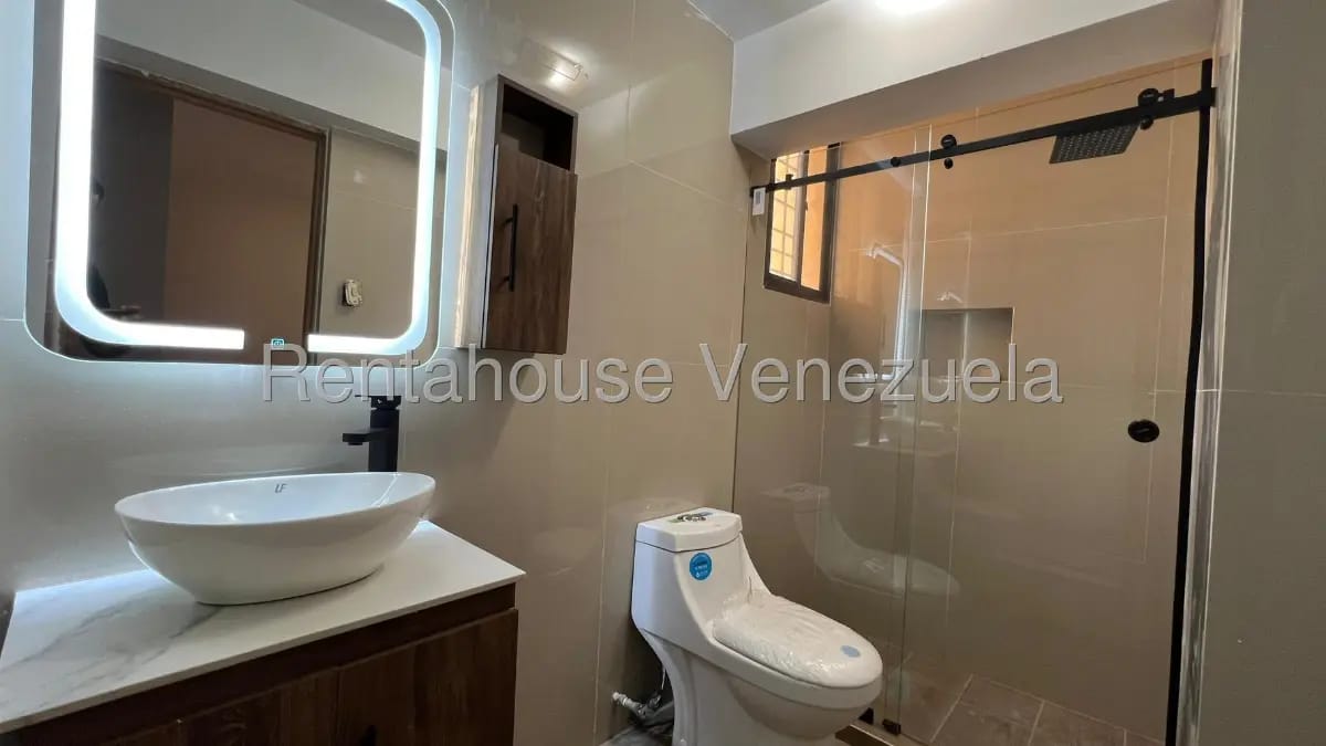 Hermoso apartamento en venta planta baja actualizado, edf.Sierra Bonita, Zapara. Maracaibo - 10