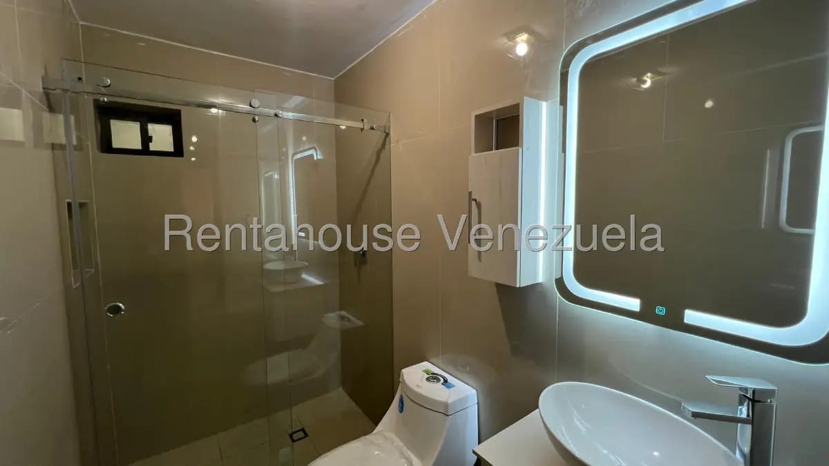 Hermoso apartamento en venta planta baja actualizado, edf.Sierra Bonita, Zapara. Maracaibo - 12
