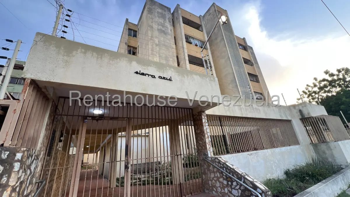 Hermoso apartamento en venta planta baja actualizado, edf.Sierra Bonita, Zapara. Maracaibo - 14
