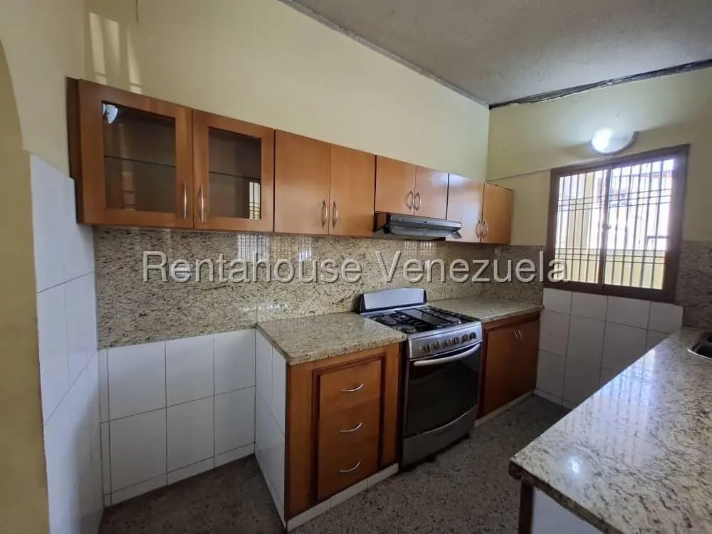AMPLIA CASA EN VENTA EN MARACAIBO, URBANIZACIÓN MARANORTE PRIMERA ETAPA - 4