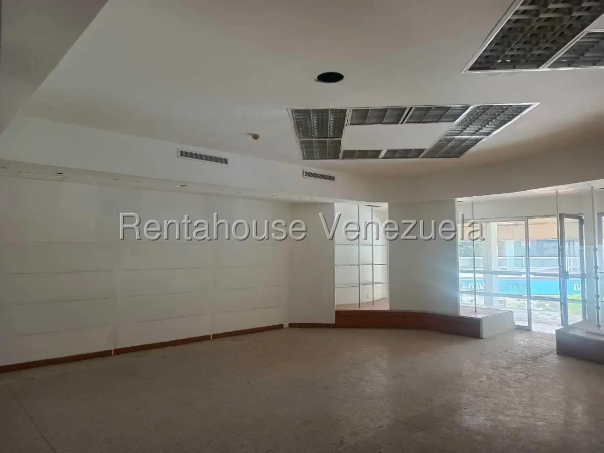 LOCAL COMERCIAL EN ALQUILER EN DELICIAS NORTE - 10