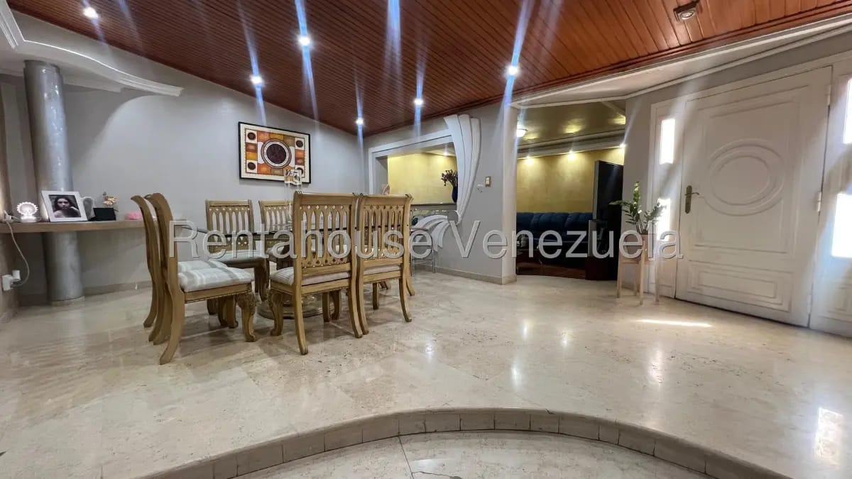 AMPLIA CASA EN VENTA EN SANTA FE - 5