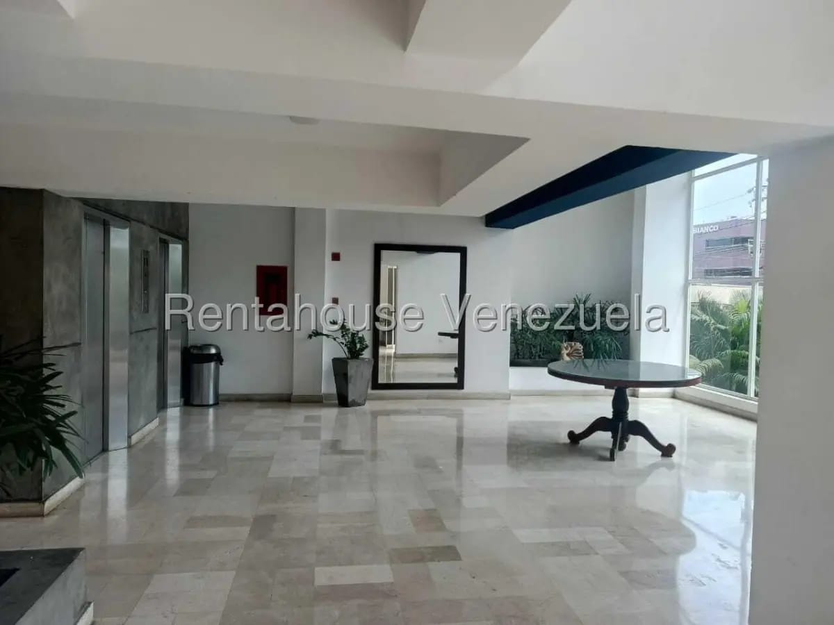 APARTAMENTO EN ALQUILER EN BELLAS ARTES - 2