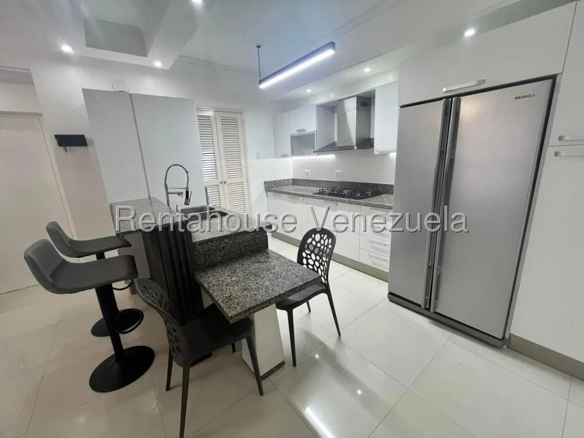 APARTAMENTO EN ALQUILER EN LA LAGO - 8