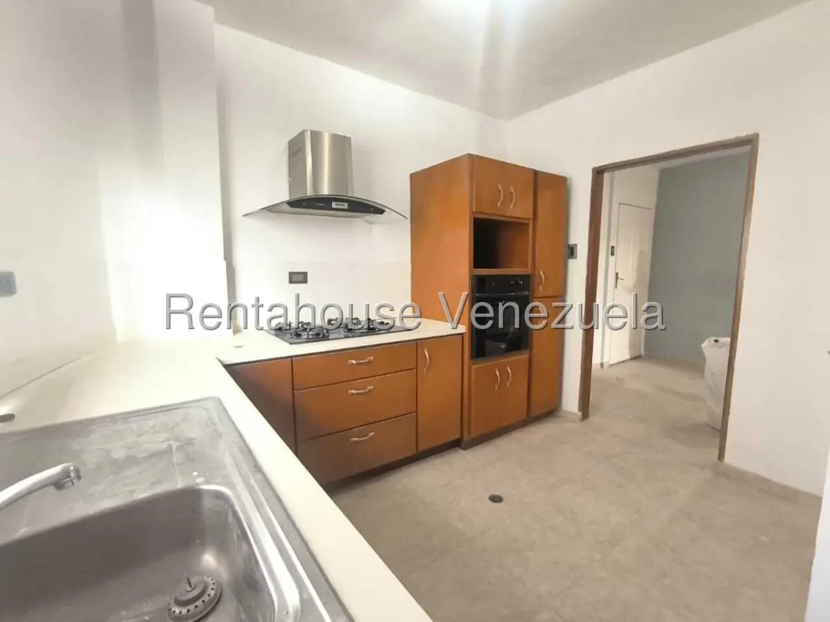 APARTAMENTO EN ALQUILER EN SECTOR ZIRUMA - 4