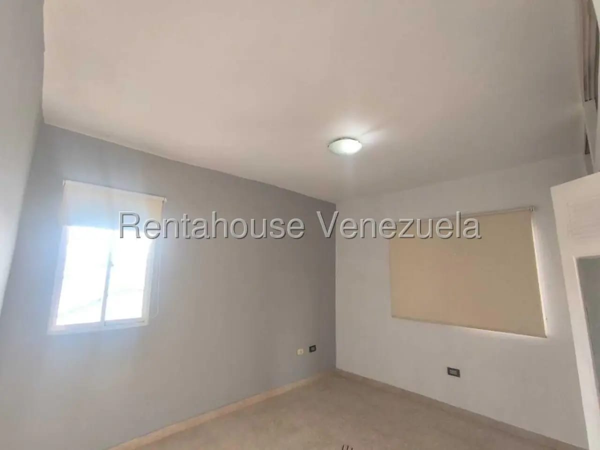 APARTAMENTO EN ALQUILER EN SECTOR ZIRUMA - 8