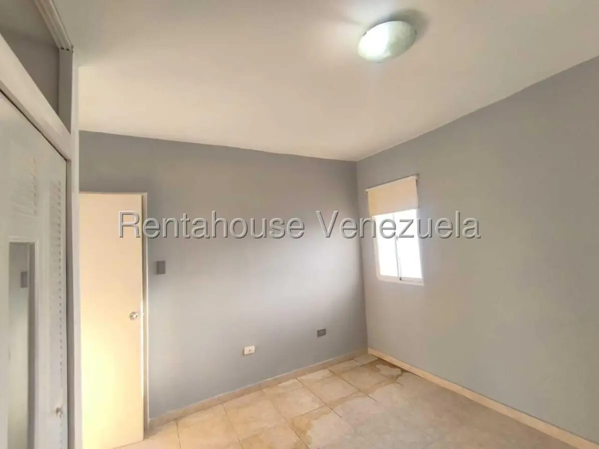 APARTAMENTO EN ALQUILER EN SECTOR ZIRUMA - 11