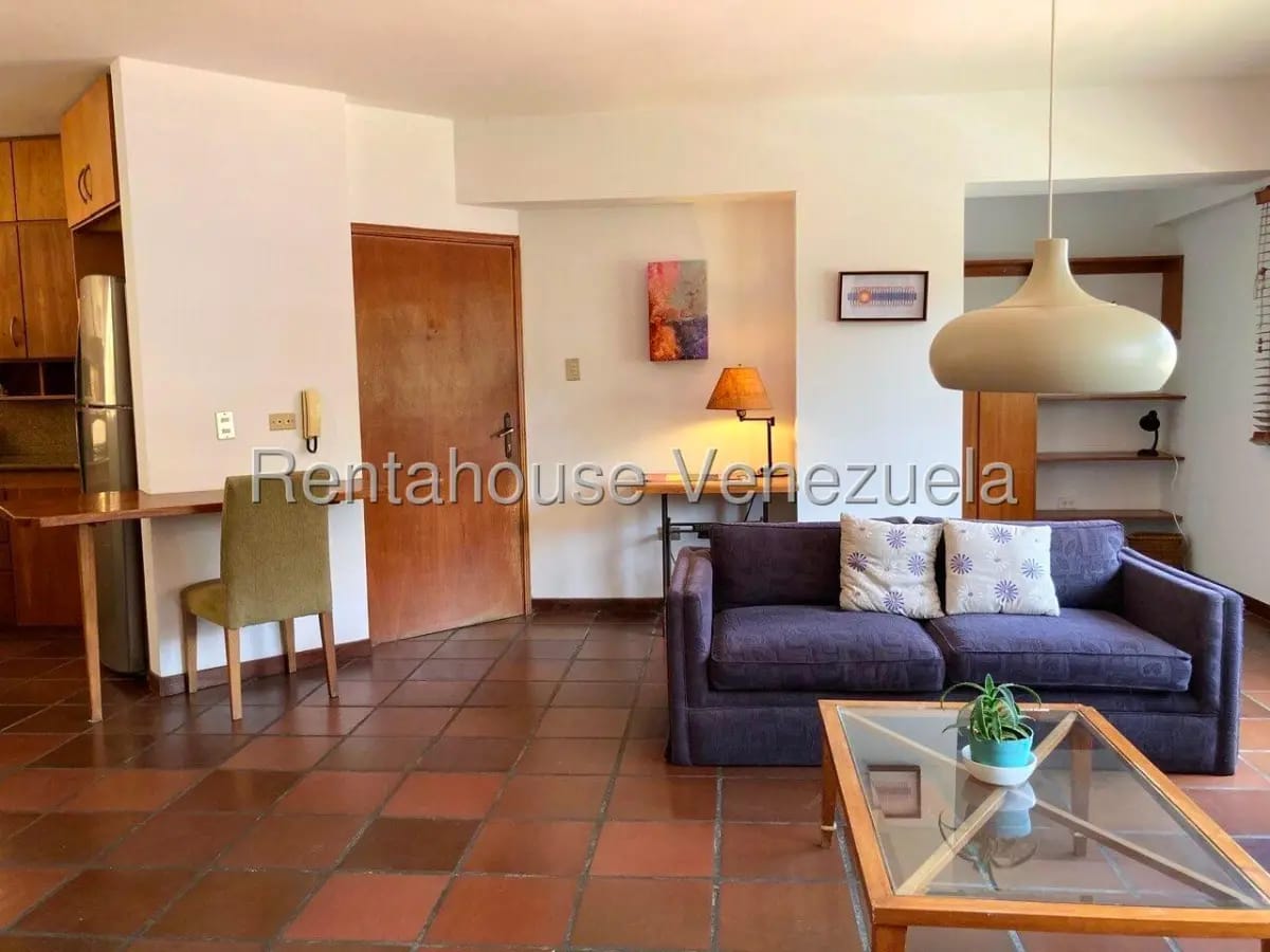 APARTAMENTO EN ALQUILER EN LA LAGO - 2