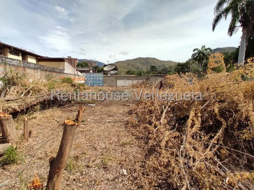 TERRENO EN VENTA EN BARRIO SUCRE LAS DELICIAS MARACAY 26-19110 - 5