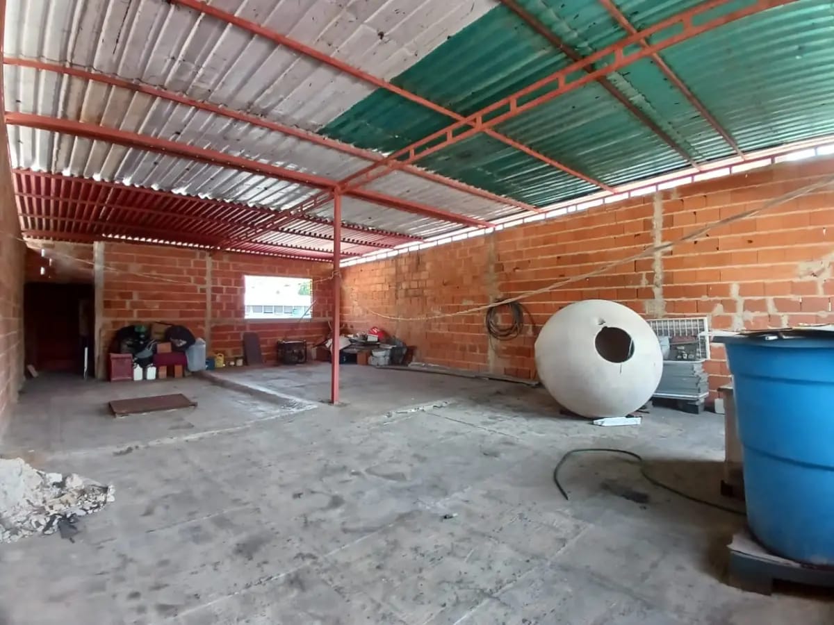 Local Comercial y apartamento los dos en un mismo lugar - 20