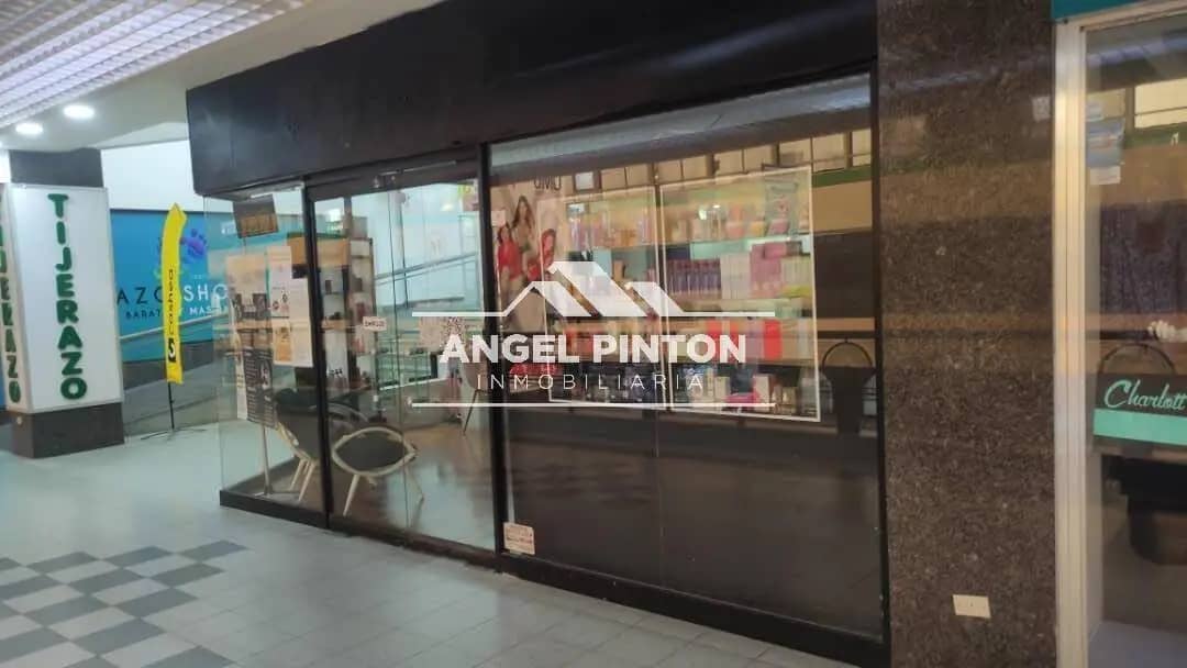 API 9342 LOCAL COMERCIAL VENTA AV LA LIMPIA MARACAIBO VENEZUELA