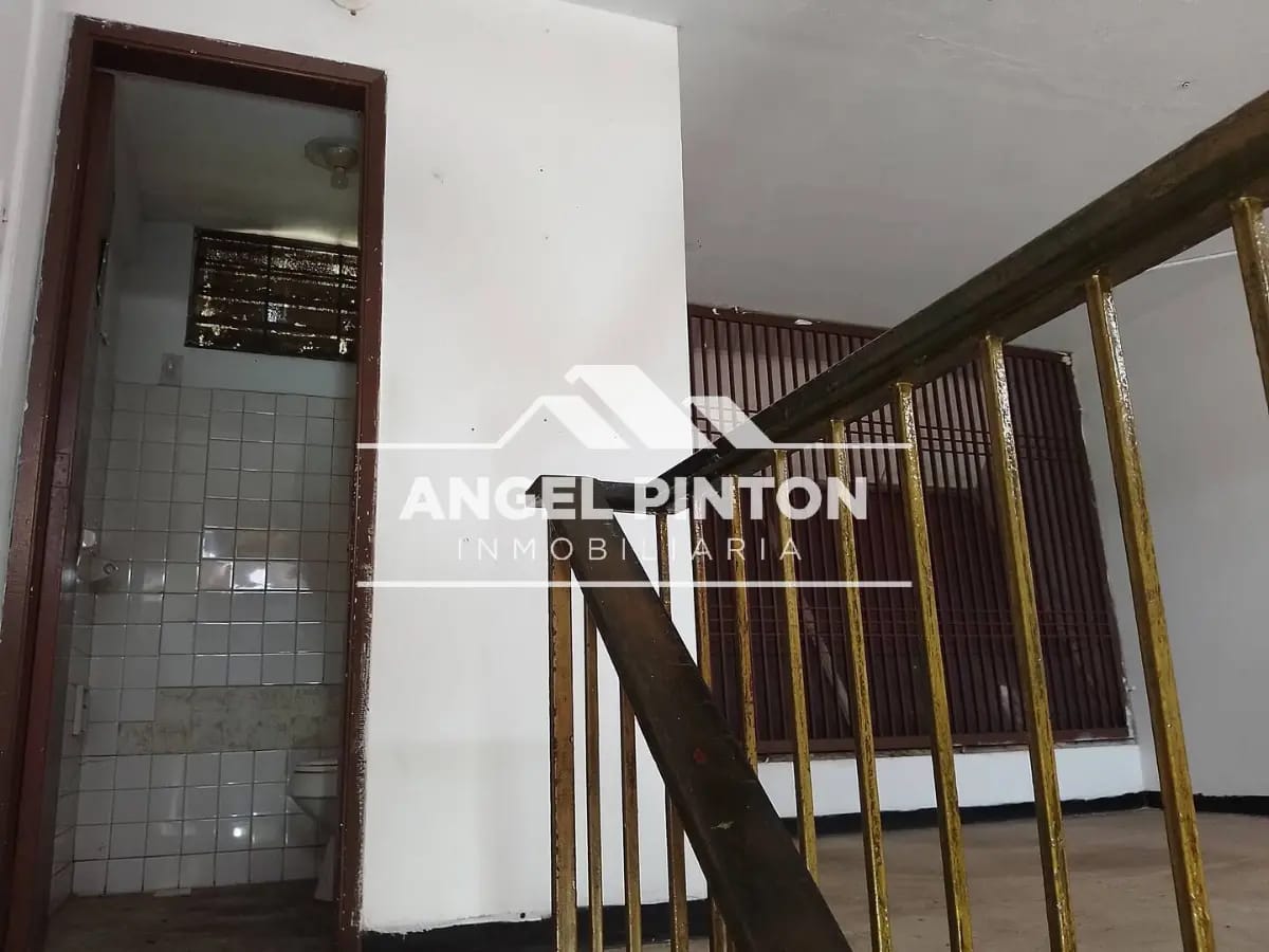 API 9475 LOCAL COMERCIAL AV BELLA VISTA. C.C. LEUNSA. $ 340 Johnny Graterol - 2