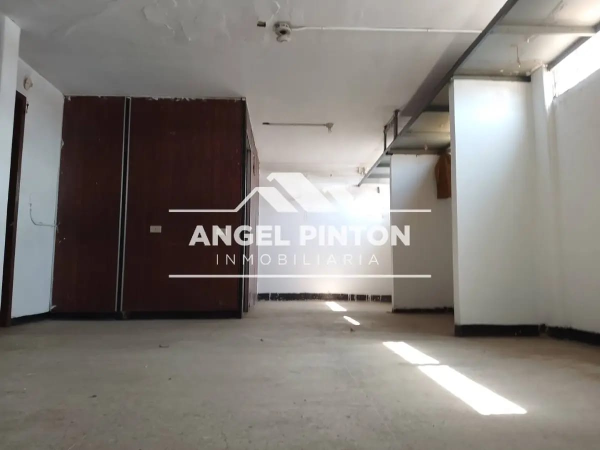 API 9475 LOCAL COMERCIAL AV BELLA VISTA. C.C. LEUNSA. $ 340 Johnny Graterol - 3