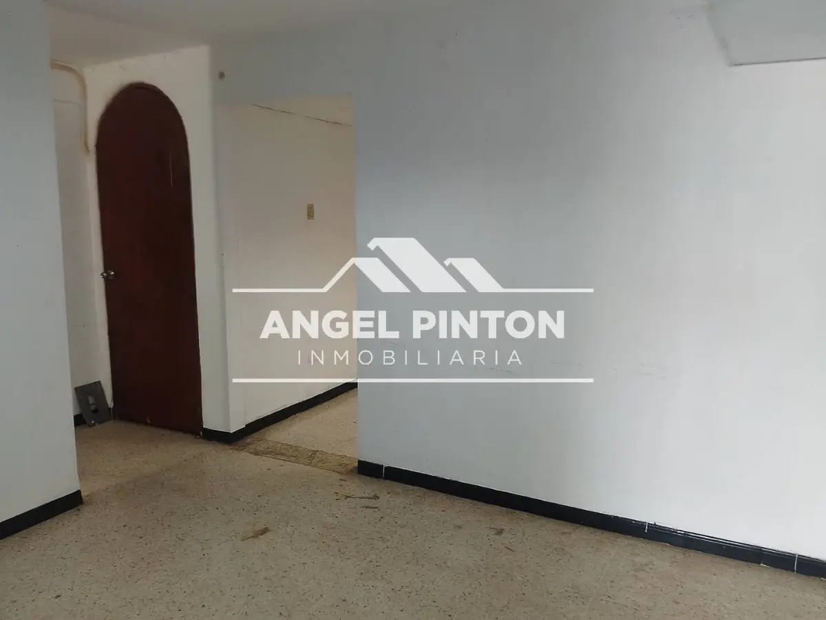 API 9476 LOCAL COMERCIAL AV BELLA VISTA. C.C. LEUNSA. $ 480 . Johnny Graterol - 3