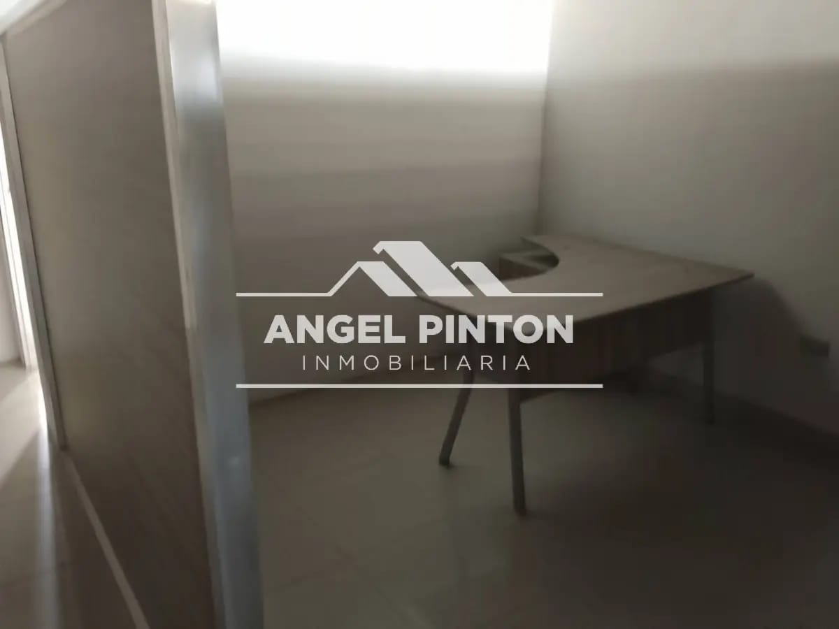 API 9473 LOCAL COMERCIAL ALQUILER AV BELLA VISTA MARACAIBO VENEZUELA $ 350. Johnny Graterol - 5