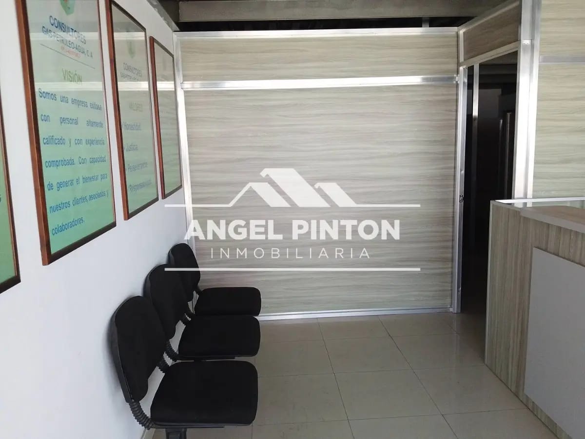 API 9473 LOCAL COMERCIAL ALQUILER AV BELLA VISTA MARACAIBO VENEZUELA $ 350. Johnny Graterol - 8