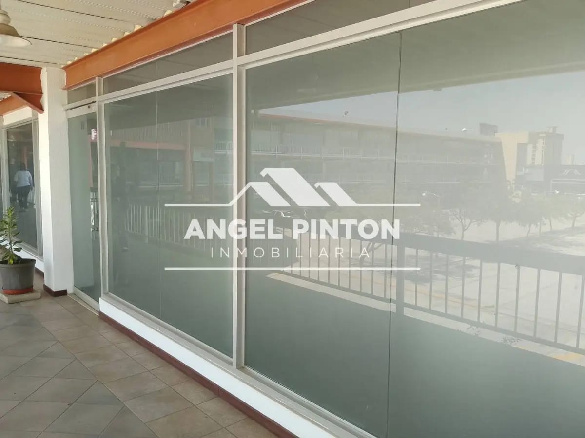 API 9473 LOCAL COMERCIAL ALQUILER AV BELLA VISTA MARACAIBO VENEZUELA $ 350. Johnny Graterol - 10