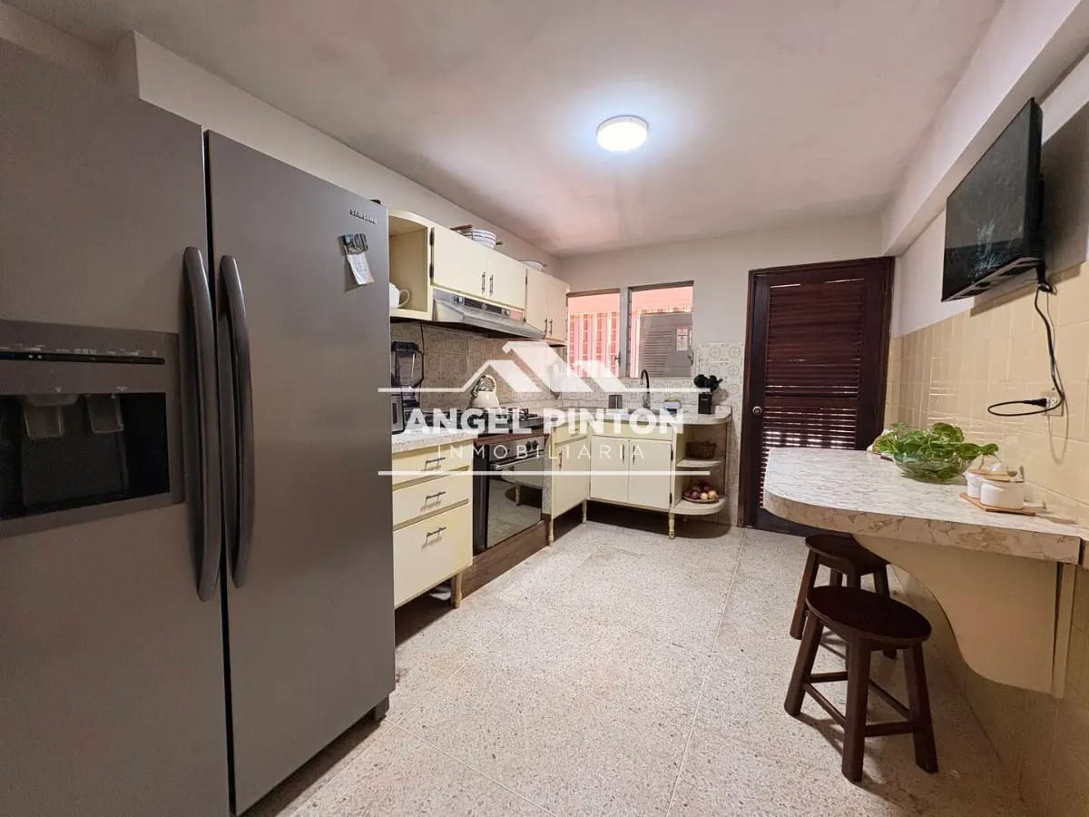 APARTAMENTO VENTA AV LAS DELICIAS MARACAIBO VENEZUELA API 9148 YELITZA BRACHO ARENAS - 3