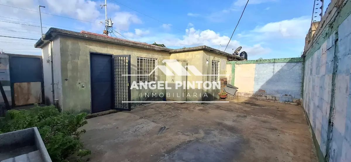 CASA EN VENTA EN EL SOLER SAN FRANCISCO VENEZUELA API 92932 YELITZA BRACHO ARENAS