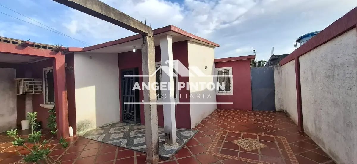 CASA EN VENTA EN EL SOLER SAN FRANCISCO VENEZUELA API 92932 YELITZA BRACHO ARENAS - 3