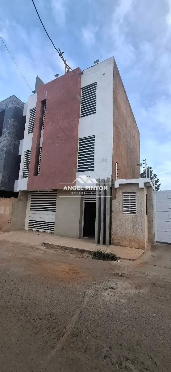 TOWNHOUSE VENTA LA COROMOTO SAN FRANCISCO VENEZUELA API 9220 YELITZA BRACHO ARENAS - 7