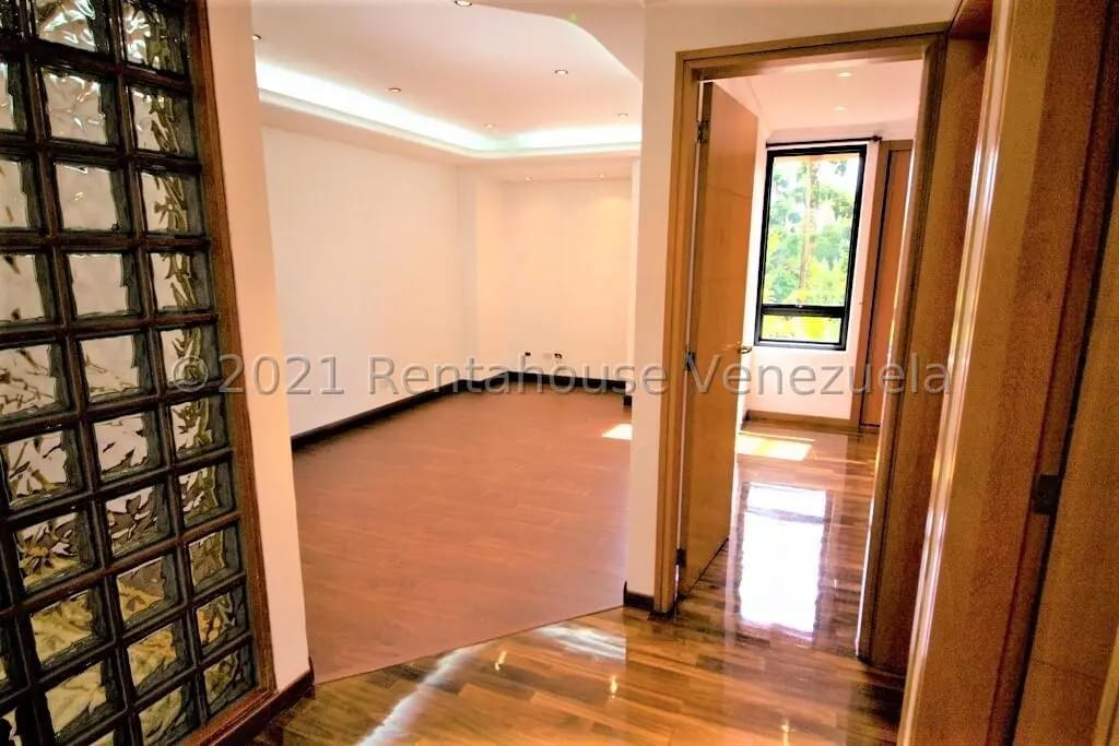 Bello y Cómodo Apartamento en Venta Los Samanes, Caracas - 7