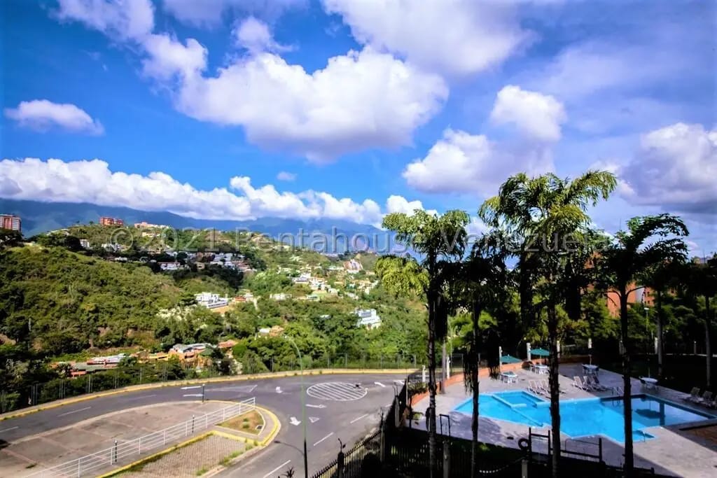 Bello y Cómodo Apartamento en Venta Los Samanes, Caracas - 8