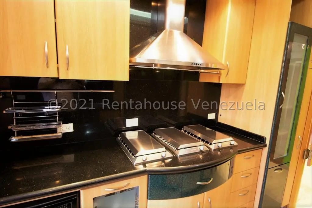 Bello y Cómodo Apartamento en Venta Los Samanes, Caracas - 9