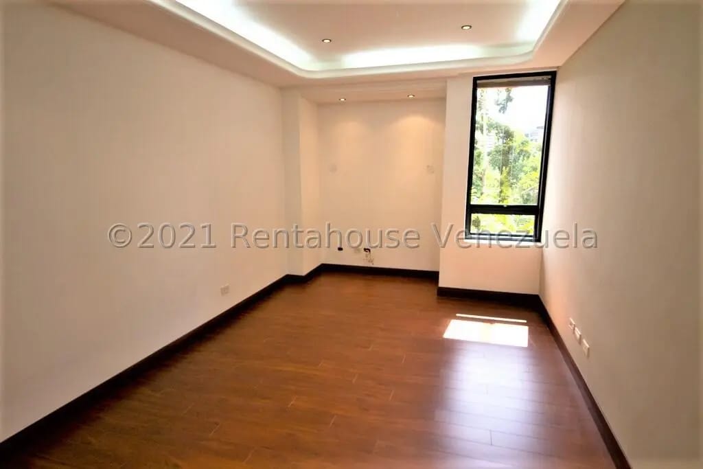 Bello y Cómodo Apartamento en Venta Los Samanes, Caracas - 12