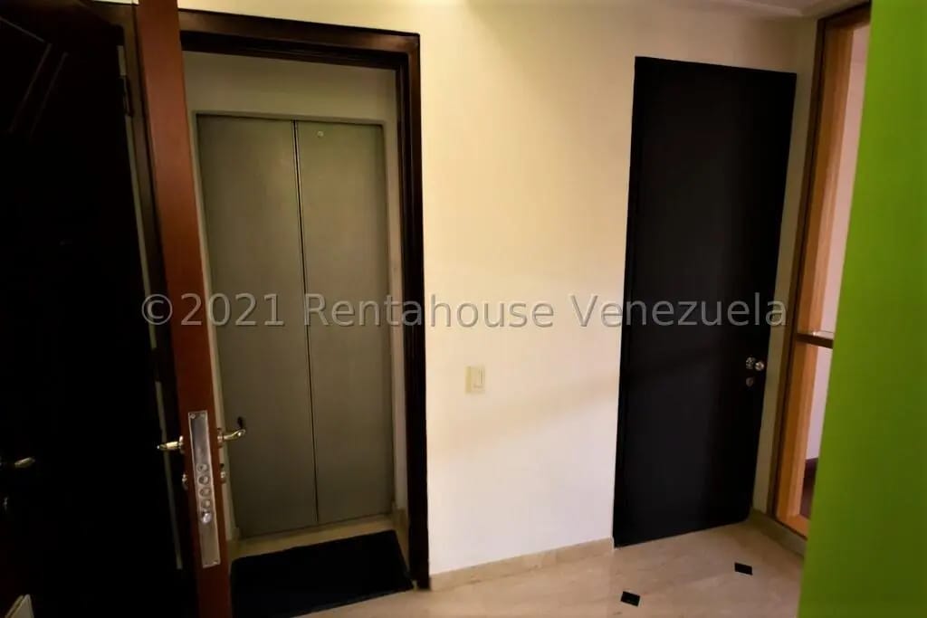 Bello y Cómodo Apartamento en Venta Los Samanes, Caracas - 15