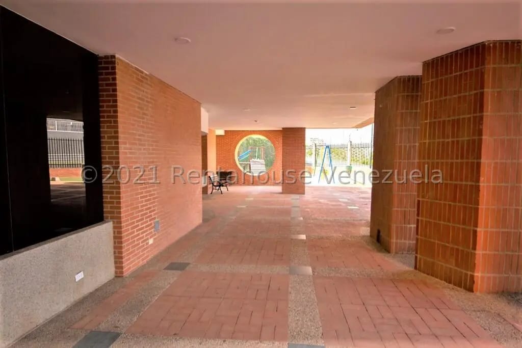 Bello y Cómodo Apartamento en Venta Los Samanes, Caracas - 17