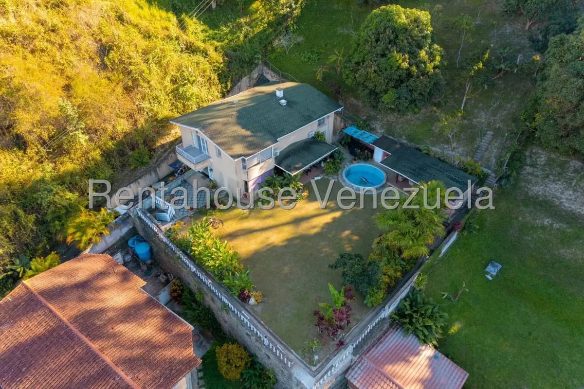Excelente y Amplia Casa En Venta El Placer, Caracas con Increible Vista Panoramica
