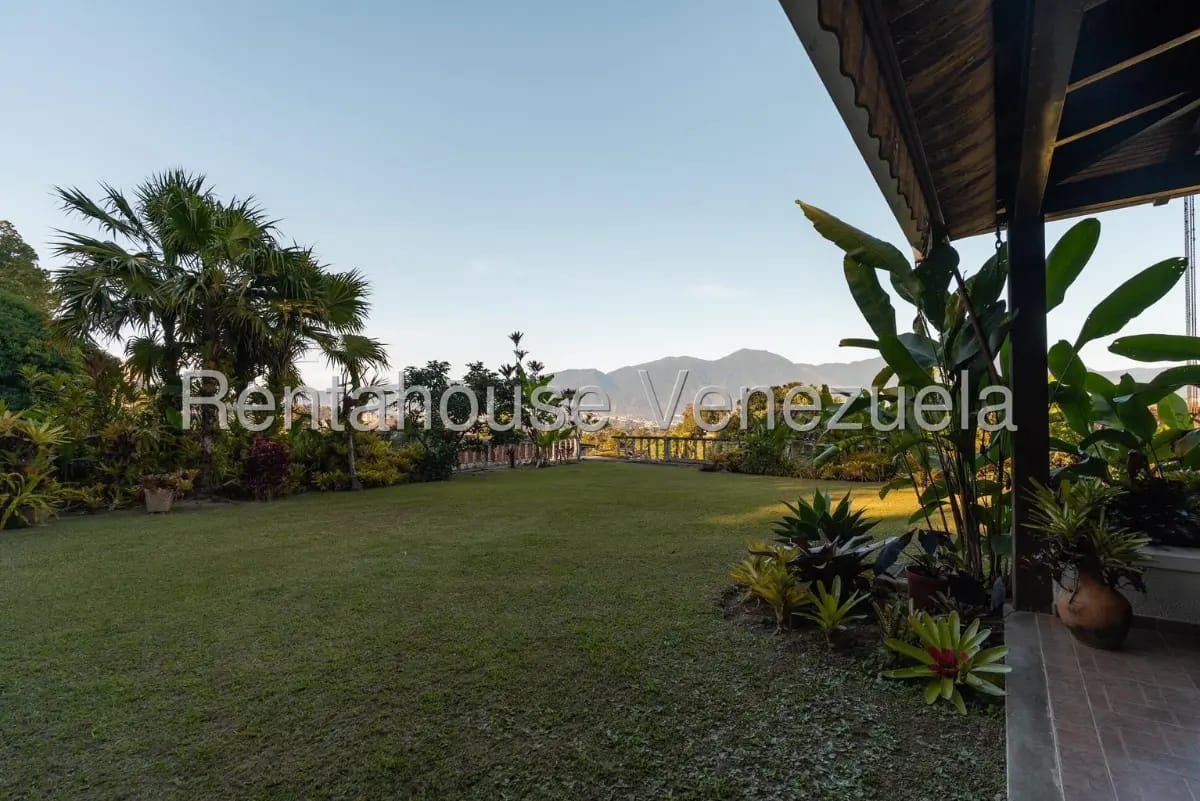 Excelente y Amplia Casa En Venta El Placer, Caracas con Increible Vista Panoramica - 3