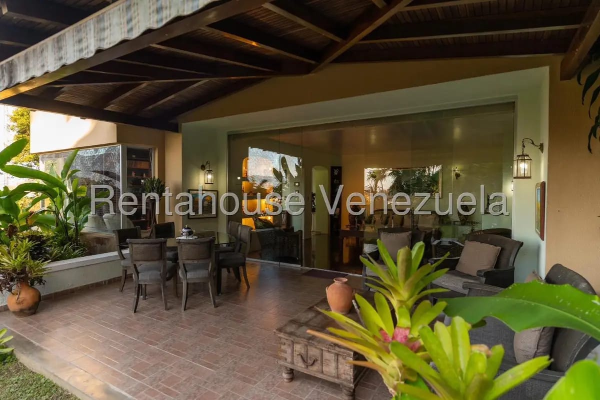 Excelente y Amplia Casa En Venta El Placer, Caracas con Increible Vista Panoramica - 8