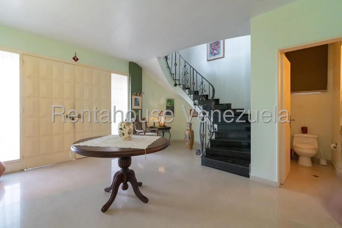 Excelente y Amplia Casa En Venta El Placer, Caracas con Increible Vista Panoramica - 19