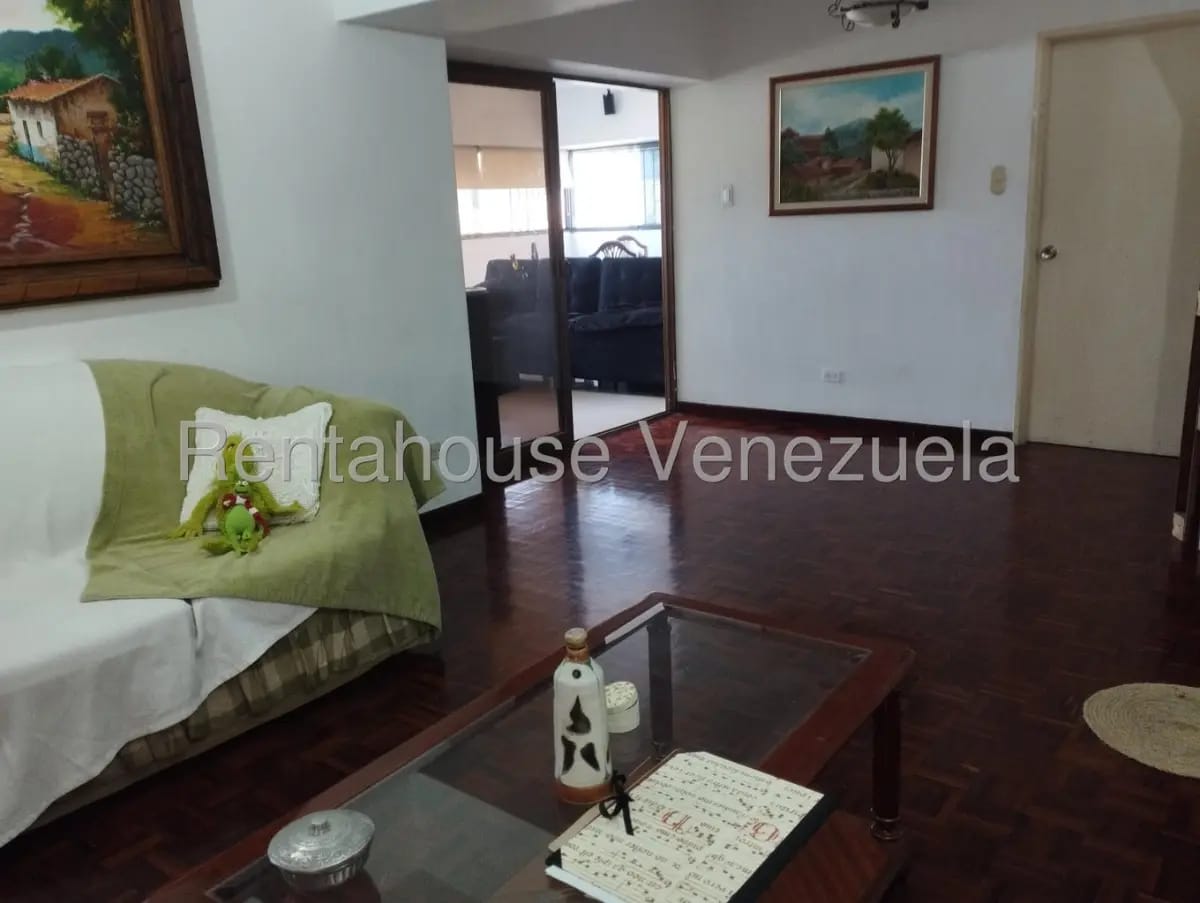 Excelente y Amplio Apartamento (PH) en Venta Los Chaguaramos, Caracas - 3
