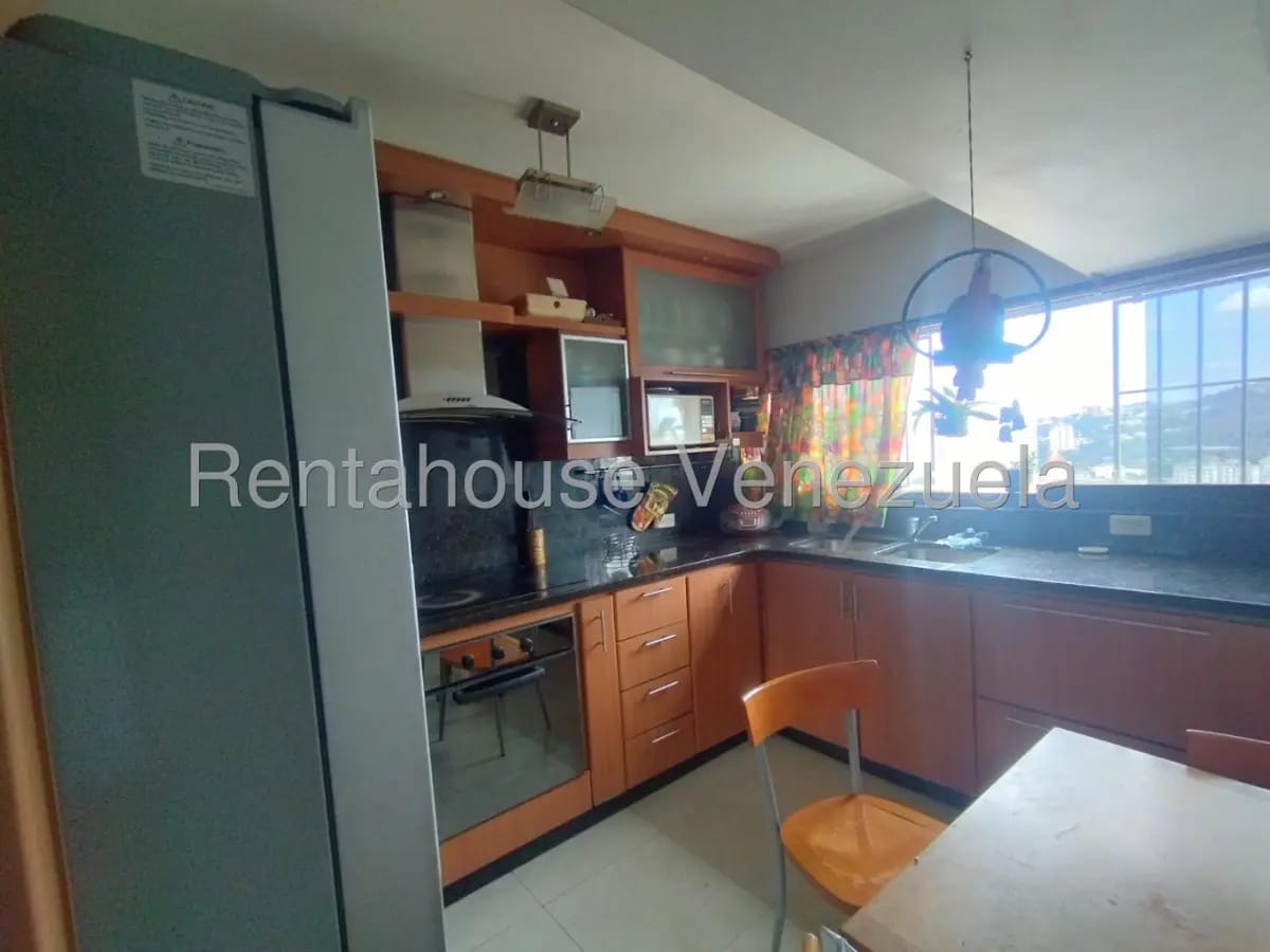 Excelente y Amplio Apartamento (PH) en Venta Los Chaguaramos, Caracas - 6