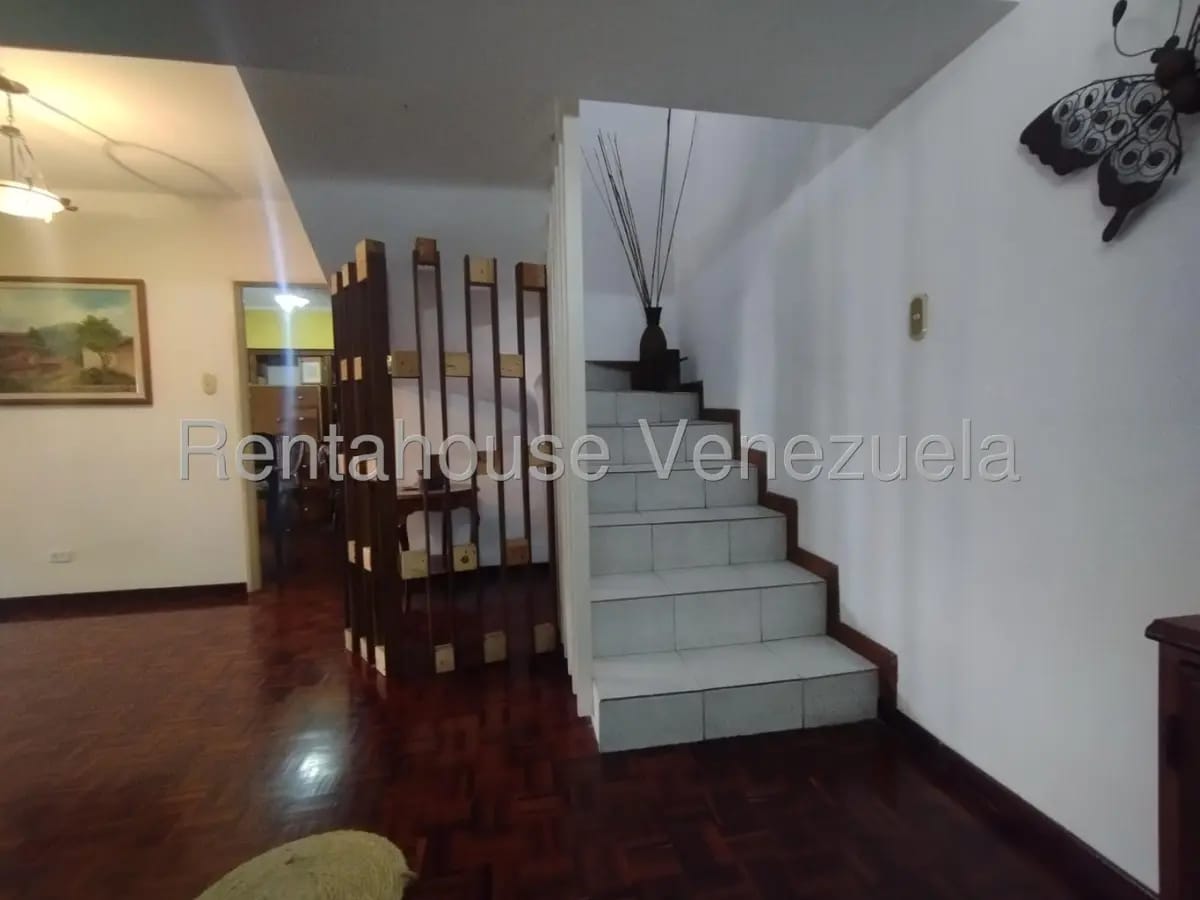 Excelente y Amplio Apartamento (PH) en Venta Los Chaguaramos, Caracas - 8