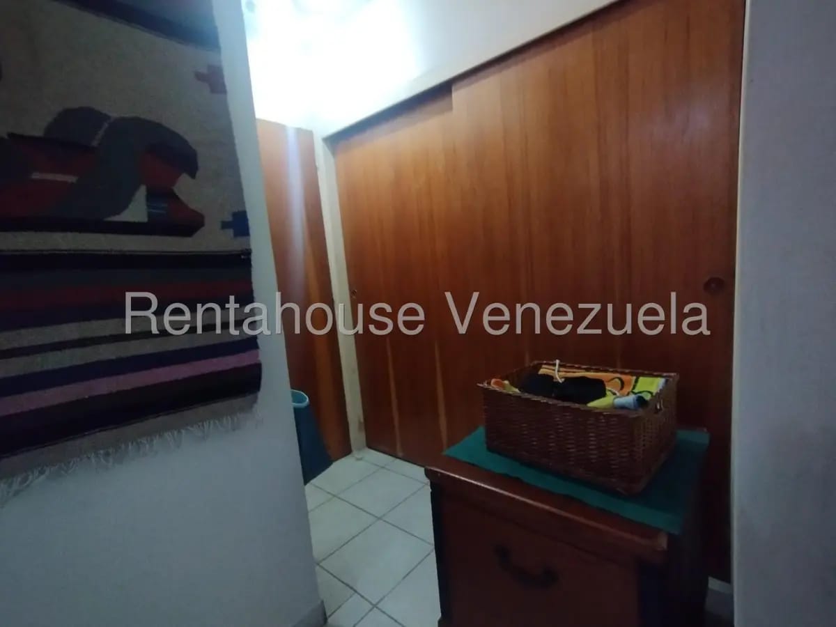 Excelente y Amplio Apartamento (PH) en Venta Los Chaguaramos, Caracas - 10