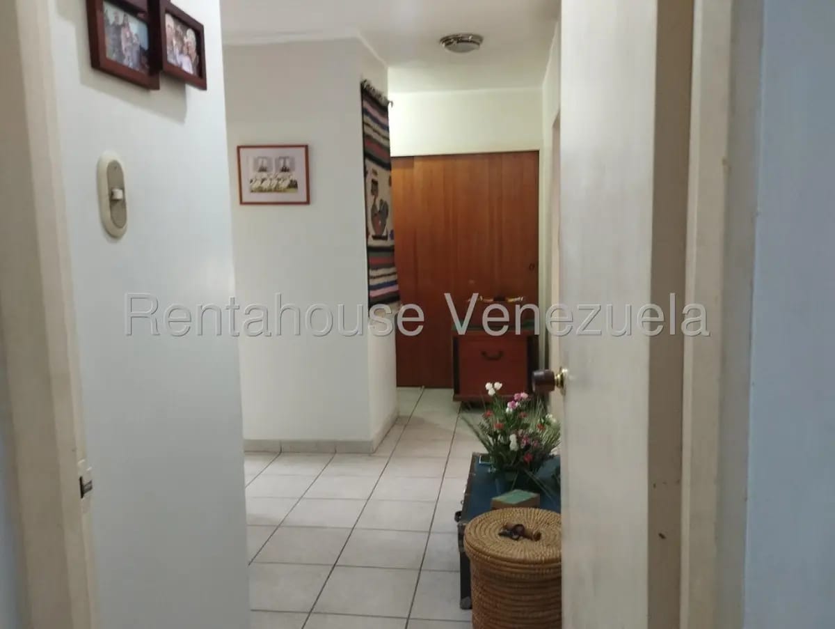 Excelente y Amplio Apartamento (PH) en Venta Los Chaguaramos, Caracas - 12