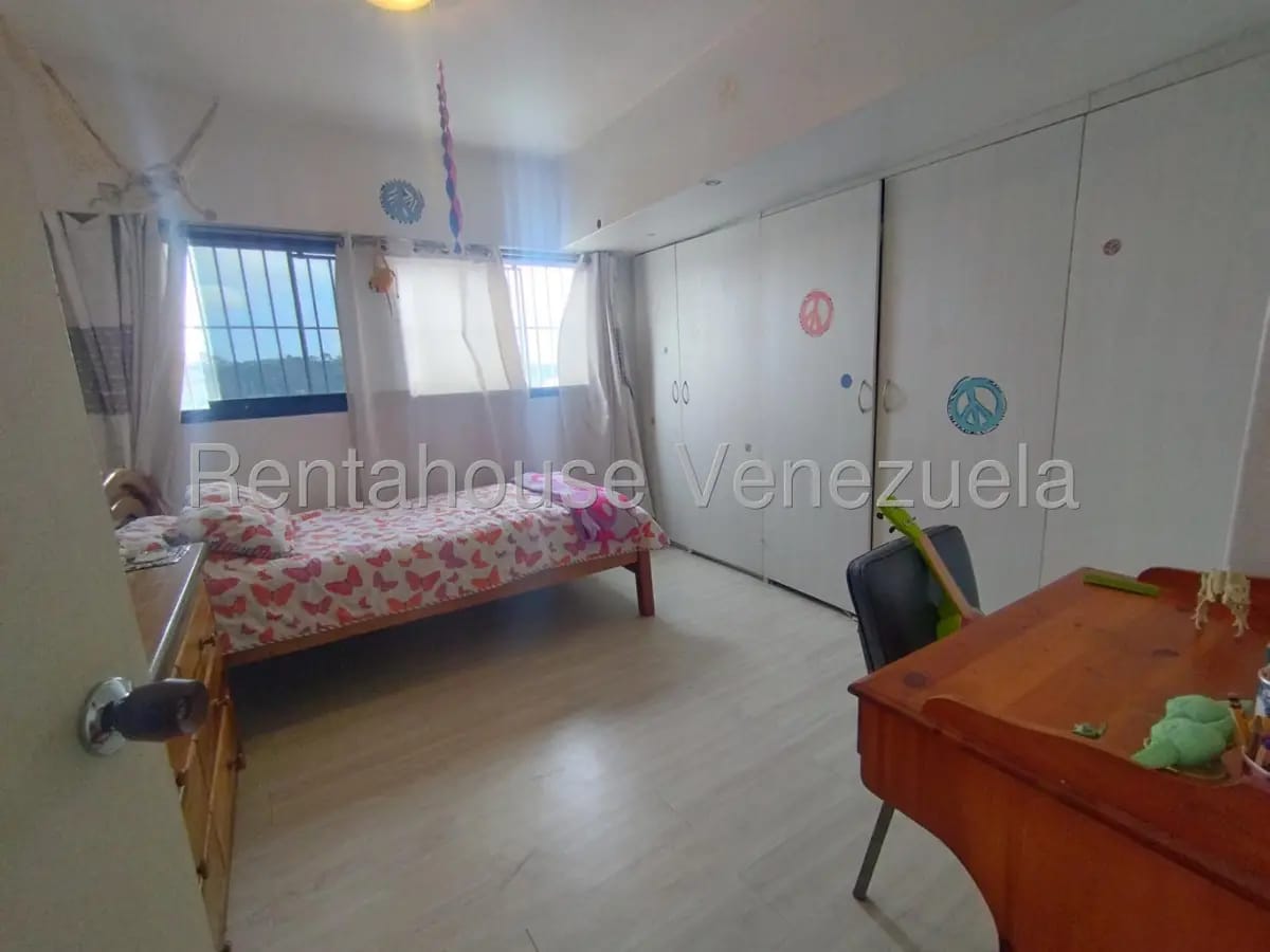 Excelente y Amplio Apartamento (PH) en Venta Los Chaguaramos, Caracas - 14