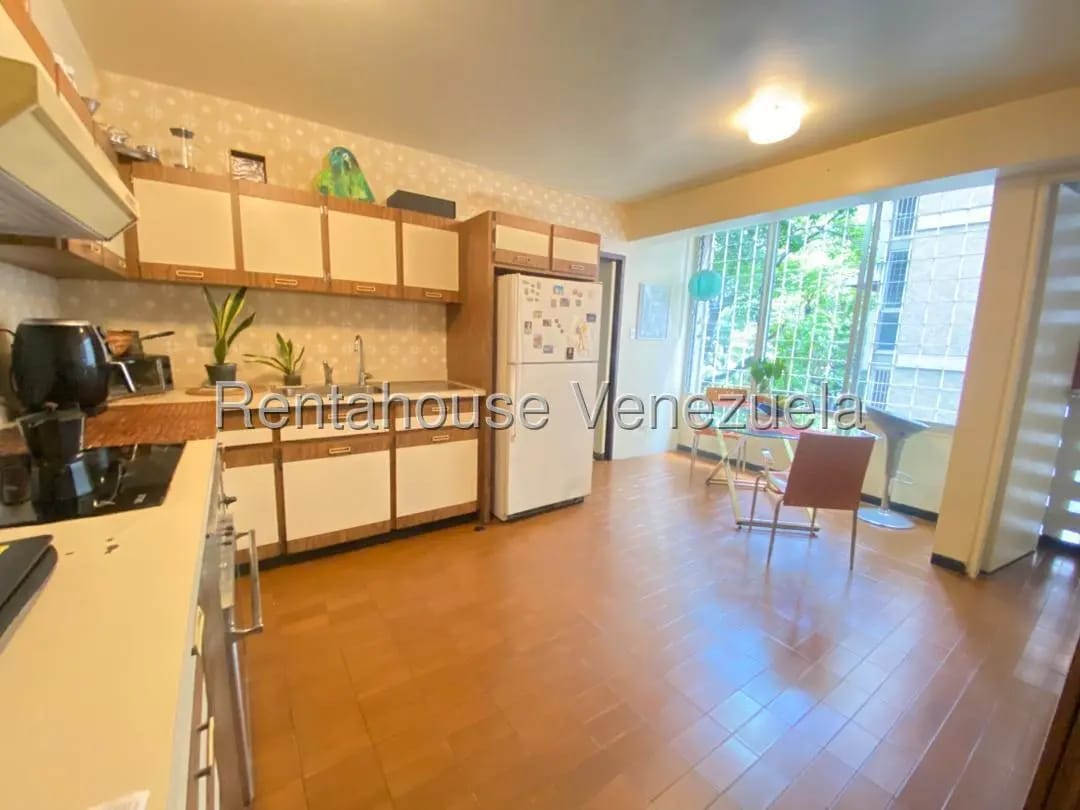 Lindo, Amplio y Diafano Apartamento en Venta La Floridad, Caracas - 4