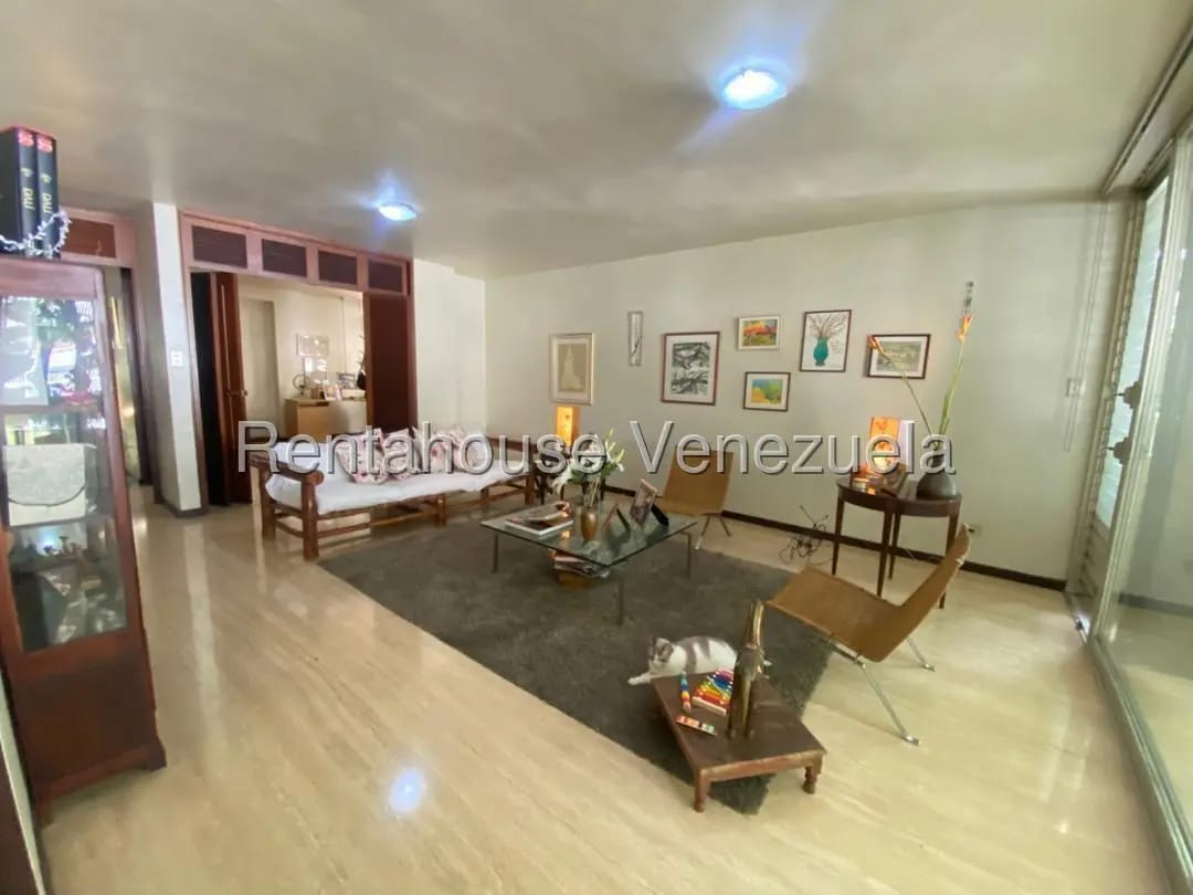 Lindo, Amplio y Diafano Apartamento en Venta La Floridad, Caracas - 5