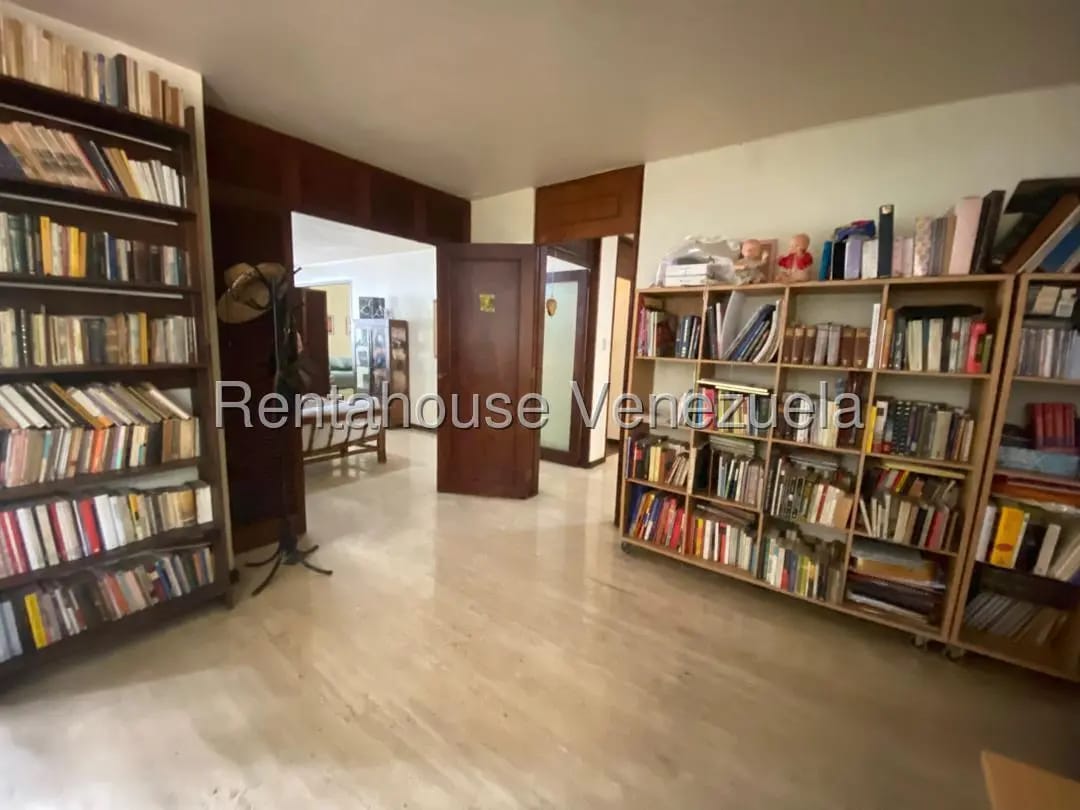 Lindo, Amplio y Diafano Apartamento en Venta La Floridad, Caracas - 6
