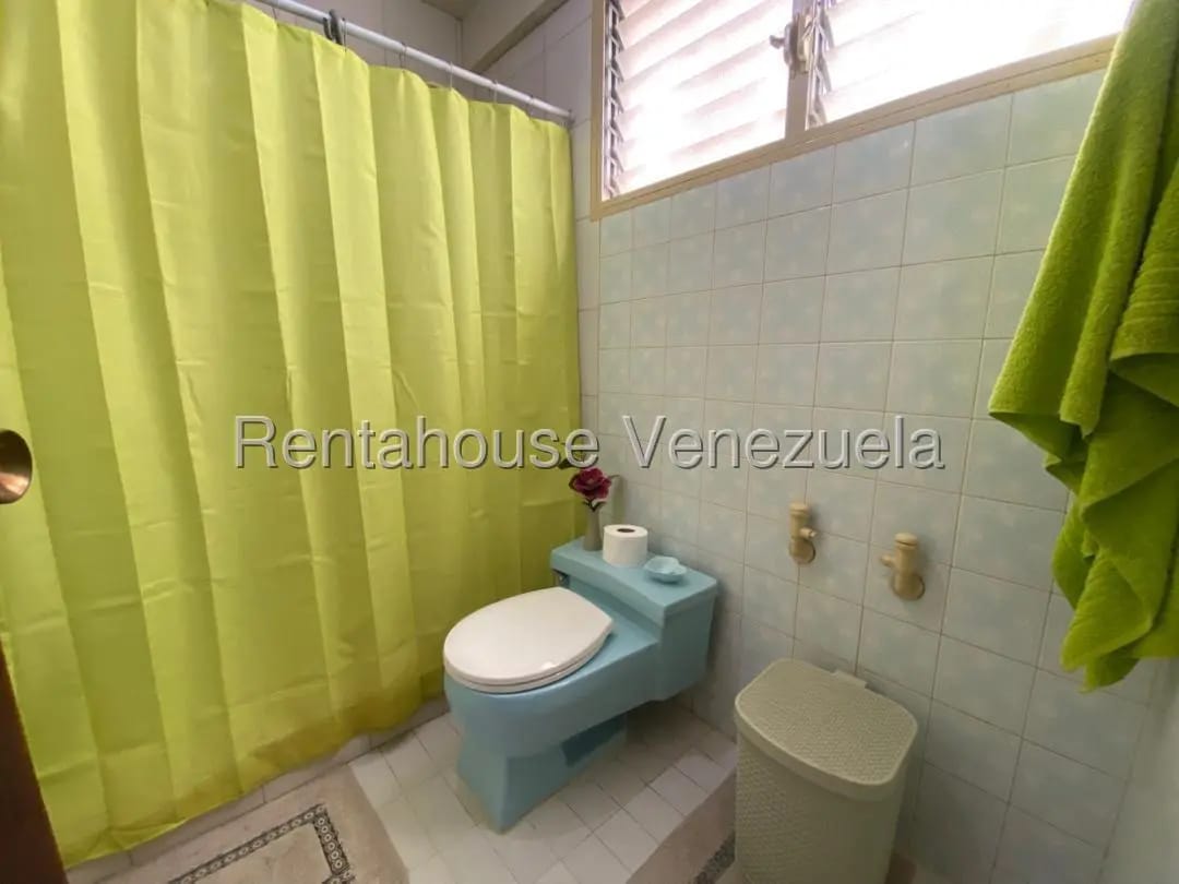 Lindo, Amplio y Diafano Apartamento en Venta La Floridad, Caracas - 20
