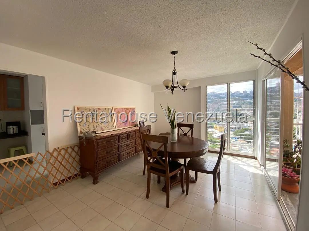 Bello y Amplio Apartamento Dúplex Valle Abajo, Caracas - 7