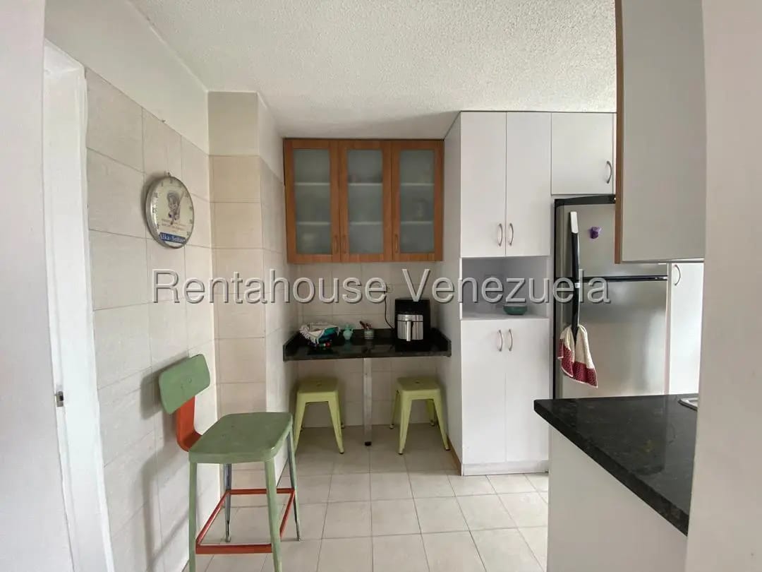 Bello y Amplio Apartamento Dúplex Valle Abajo, Caracas - 9